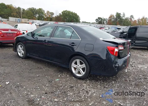2014 Toyota Camry Se z USA, uszkodzony, nr VIN 4T1BF1FK9EU767492